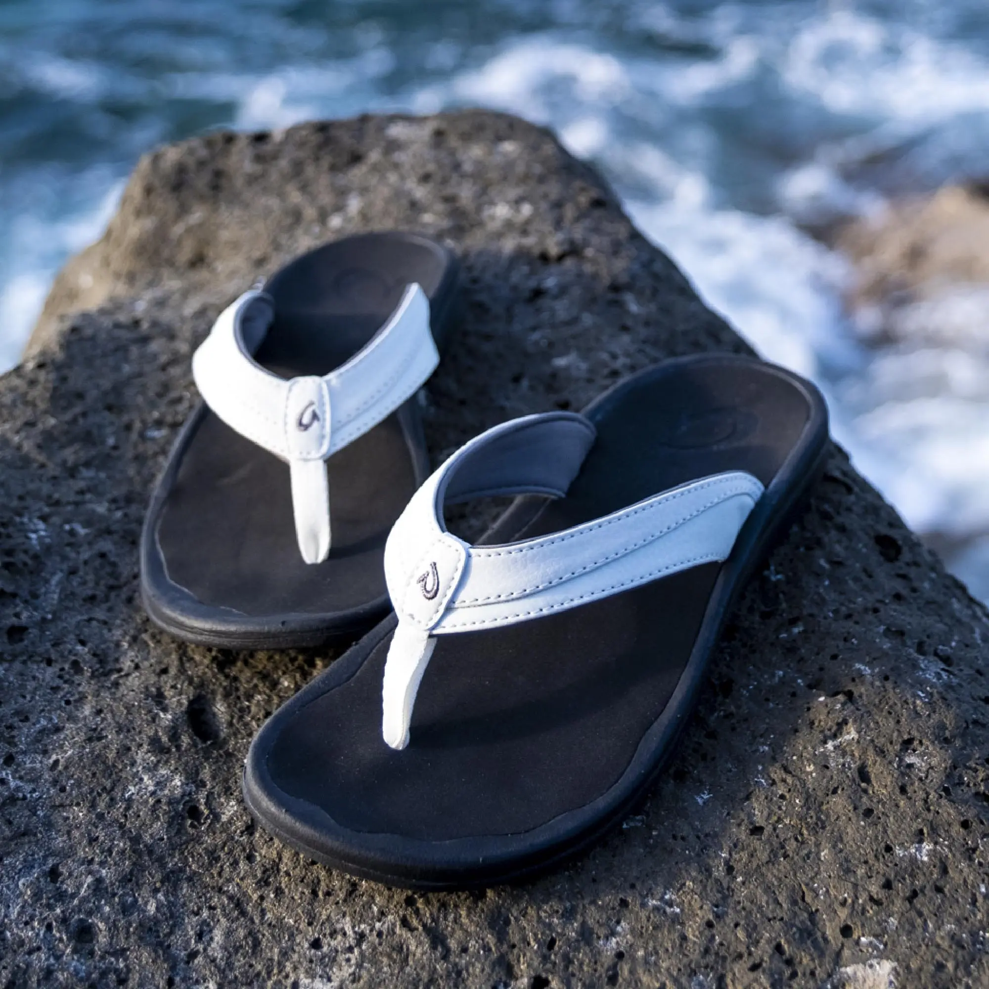'Ohana Women's Best Selling Beach Sandals - White / Black - Image 3