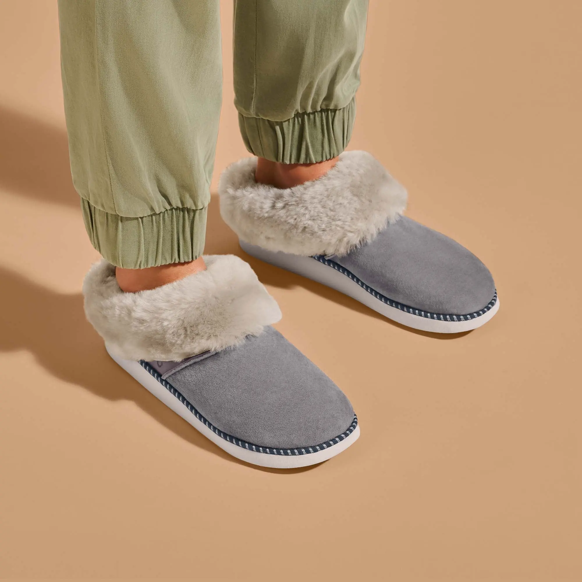 Ku'i Women's Fuzzy Slip-On Slippers - Fog - Image 2