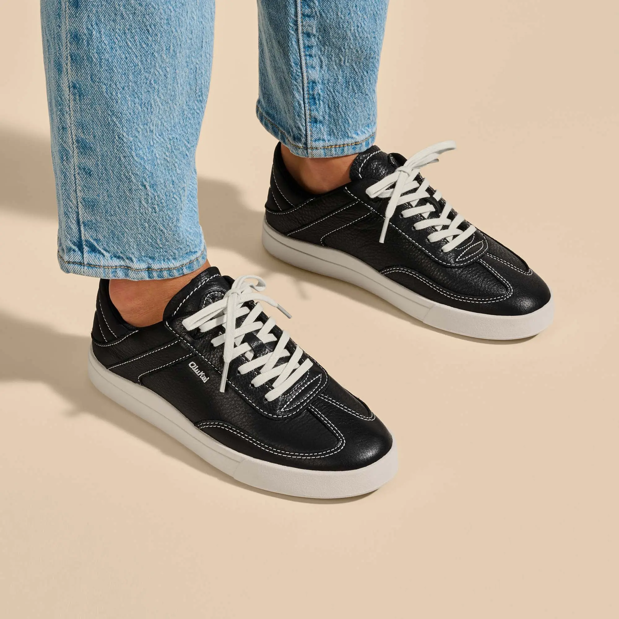 Ha 'upu Women's Leather Sneakers - Onyx - Image 2