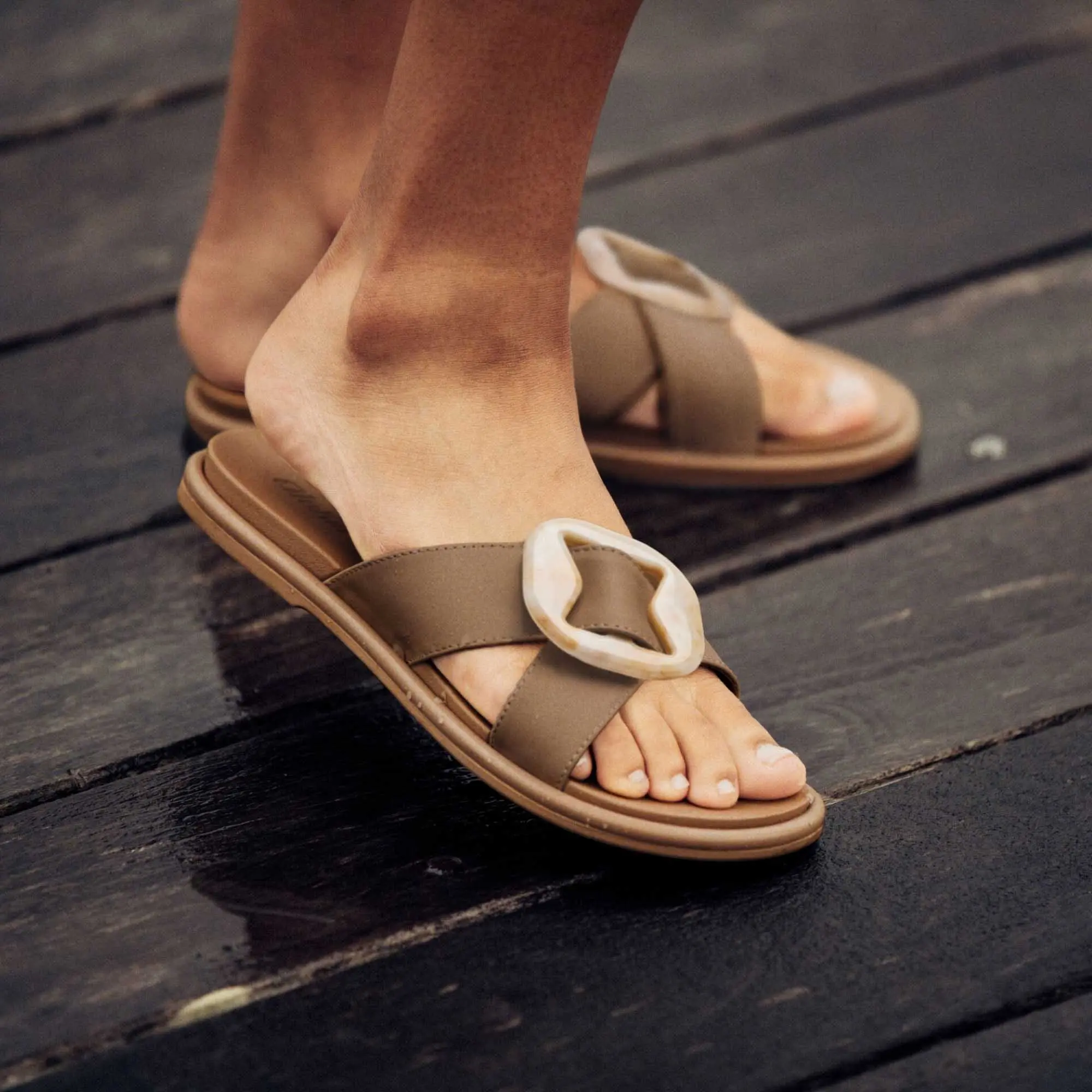La'i Slide Women's Slide Beach Sandals - Tan - Image 2